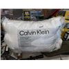 Image 1 : Lot of 2 Calvin Klein King Size Pillows