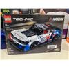 Image 1 : Lego Tenhnic Nascar Chev Camaro open box