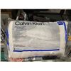 Image 1 : Lot of 2 Calvin Klein queen pillows