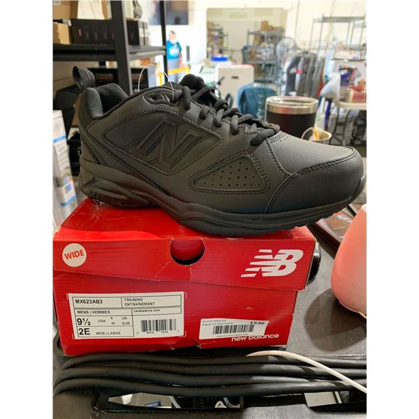 NEW Balance Mens NEW Trainers size 9.5