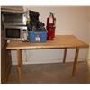 Image 1 : WOOD TABLE WITH CONTENTS INCLUDES TOASTER, OVENS