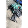 Image 3 : 3 HIKING BACKPACKS JACK WOLFSKIN ALPINE PACK,  LUGGER ODYSSEY AND BURTON