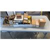Image 1 : LOT OF VARIOUS AUTO PARTS