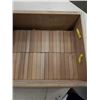 Image 2 : JUMBO 72 PIECE SOLID WOOD OVERSIZE JENGA WITH CARRY BIN