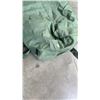 Image 3 : LARGE LOT OF MILITARY DUFFLE BAGS