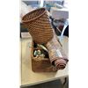 Image 1 : WICKER ORGANIZER WITH, CARPET RUNNER AND WICKER BIN