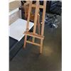 Image 2 : 6FT WOODEN EASEL