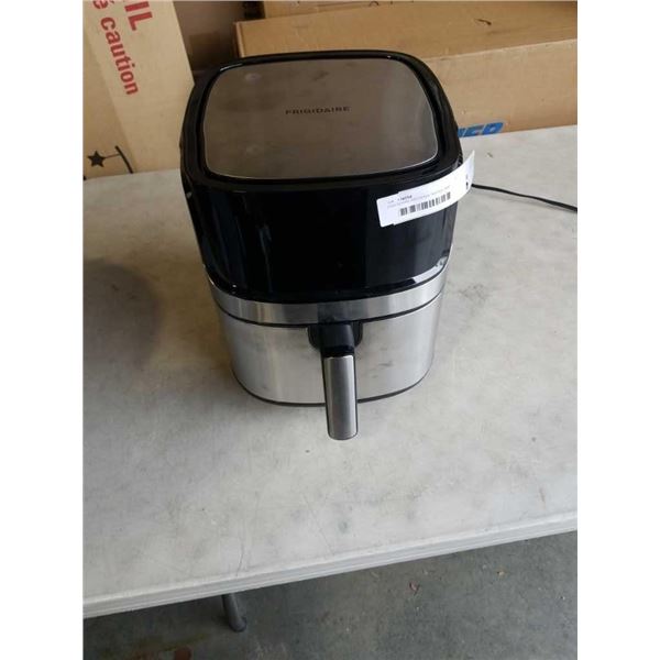 FRIDGIDAIRE AIR FRYER TESTED AND WORKING - RETAIL $79