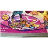 Image 5 : M&M CUPS WITH BAMBI CUTOUT, OWL FIGURE AND DANCE MAT