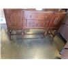 Image 2 : VINTAGE CARVED SIDEBOARD