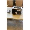 Image 1 : BREVILLE LUXE 2 SLICE TOASTER TESTED AND WORKING - RETAIL $199