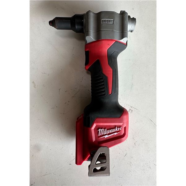 MILWAUKEE M12 CORDLESS RIVET TOOL. BARE TOOL. PERFECT WORKING CONDITION.