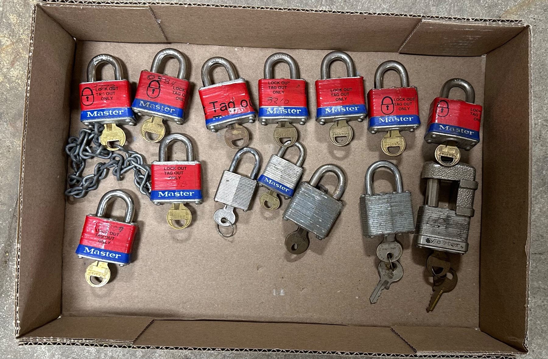 Branded Lock MASTER BRAND LOCKS WITH KEYS, LOT OF 14