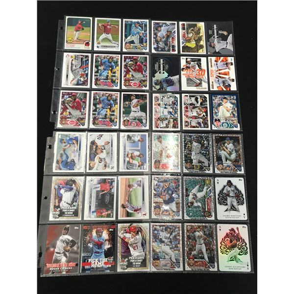  LOT OF MLB CARDS