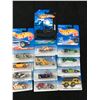 Image 1 : LARGE LOT OF BRAND NEW ON CARD DIECAST CARS