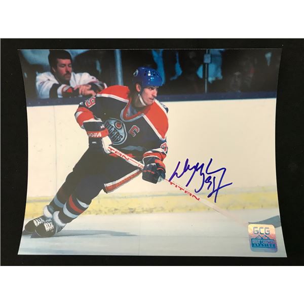 WAYNE GRETZKY  SIGNED 8X10 GCG AUTHENTICATED