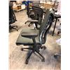 Image 3 : HERMAN MILLER EMBODY GREY/GRAPHITE FULLY ADJUSTABLE GAMING TASK CHAIR RETAIL VALUE $2,960 CAD