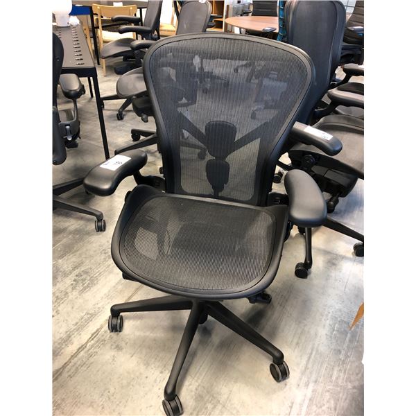 HERMAN MILLER AERON BLACK FULLY ADJUSTABLE GAMING CHAIR (SIZE B), RETAIL VALUE $1,805.00 CAD