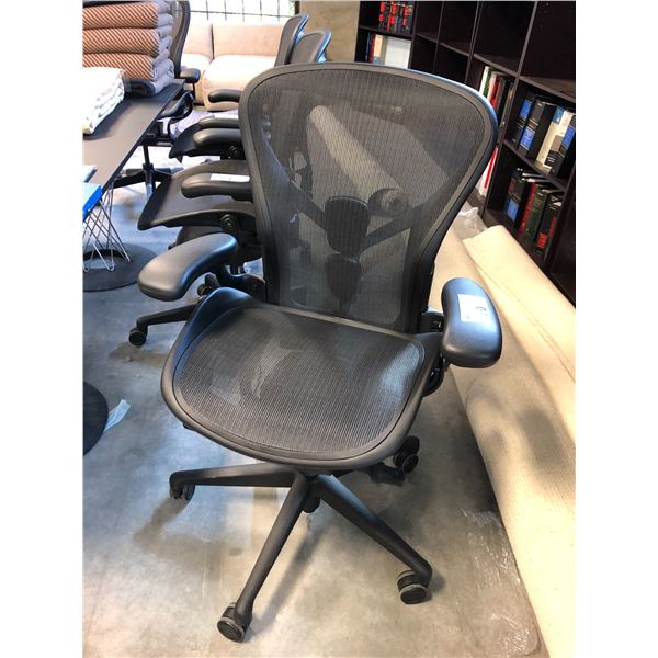 HERMAN MILLER AERON BLACK FULLY ADJUSTABLE GAMING CHAIR (SIZE B), RETAIL VALUE $1,805.00 CAD