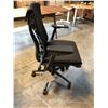 Image 2 : HERMAN MILLER EMBODY BLACK/GRAPHITE FULLY ADJUSTABLE GAMING TASK CHAIR RETAIL VALUE $2,960 CAD