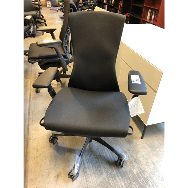 HERMAN MILLER EMBODY BLACK/GRAPHITE FULLY ADJUSTABLE GAMING TASK CHAIR RETAIL VALUE $2,960 CAD