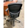 Image 2 : *L* BLACK ERGONOMIC TASK CHAIR WITH ARMS & ADJUSTABLE BACK