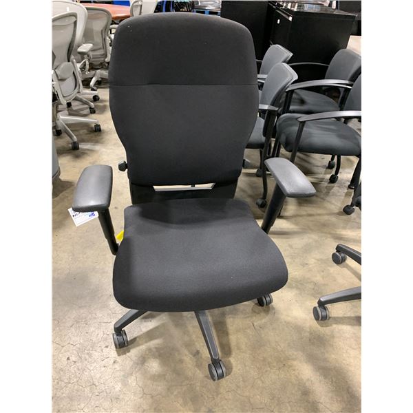 *L* TEKNION SAVERA SYNCHRO - TILTER TASK CHAIR WITH ARMS