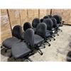 Image 2 : *L* LOT OF 12 MID BACK ERGONOMIC TASK CHAIRS WITH & WITHOUT ARMS