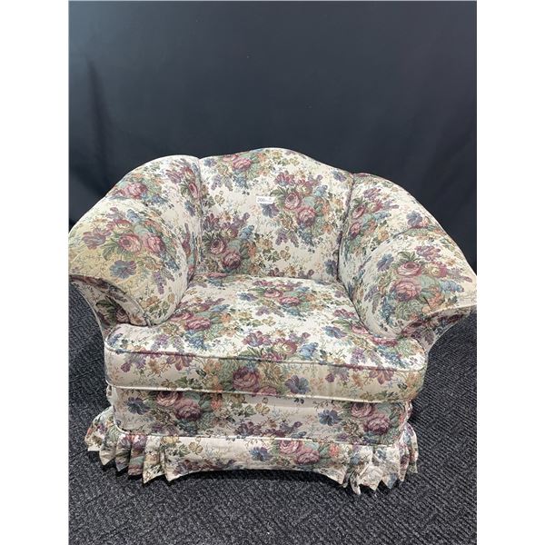Floral Cushioned Single Seat
