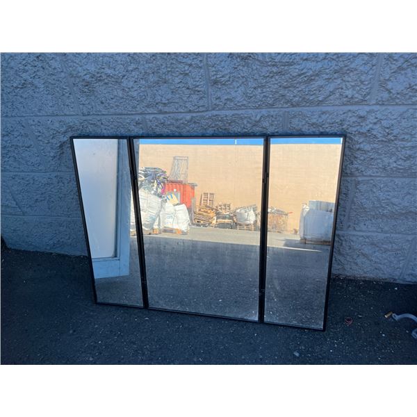 Lot of 1 Triple Mirror/Jewelry Holder - Used