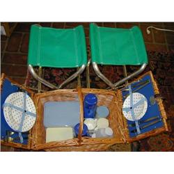 Picnic Basket, complete; 2 Camp Stools