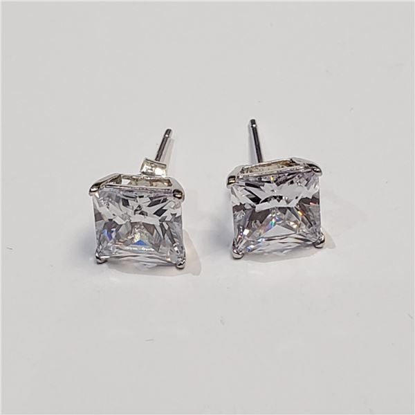 S138-72 SILVER CZ EARRINGS