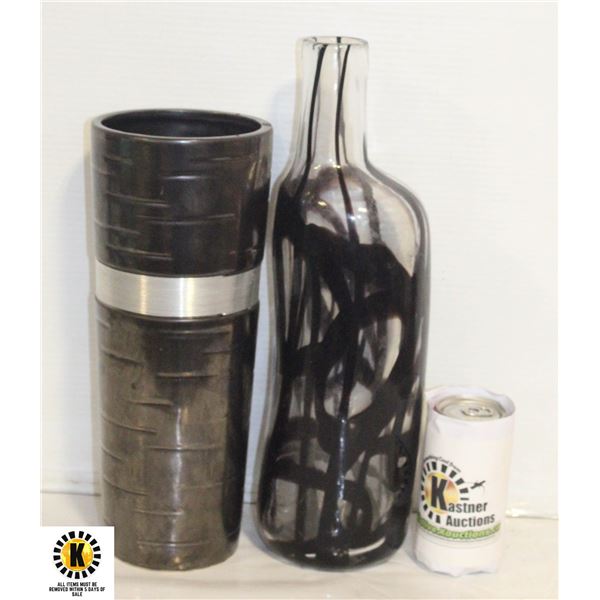 2 VASES - BLACK AND GLASS THEME