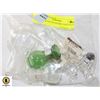 Image 1 : BAG OF GLASS DOMES AND NAILS