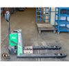 Image 2 : 2022 HANGCHA PALLET JACK 3200LB CAPACITY