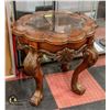 Image 1 : 28" ROUND GLASS TOP TABLE 80" X 42"