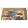 Image 1 : VINTAGE WOOD HANDLED FILES/RASPS- BOX LOT OF 12