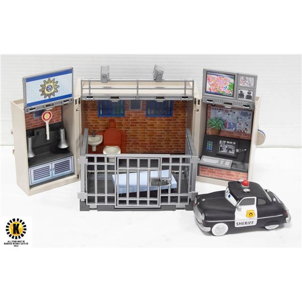 2013 CARS PLAYMOBILE POLICE STATION WITH "SHERIFF"