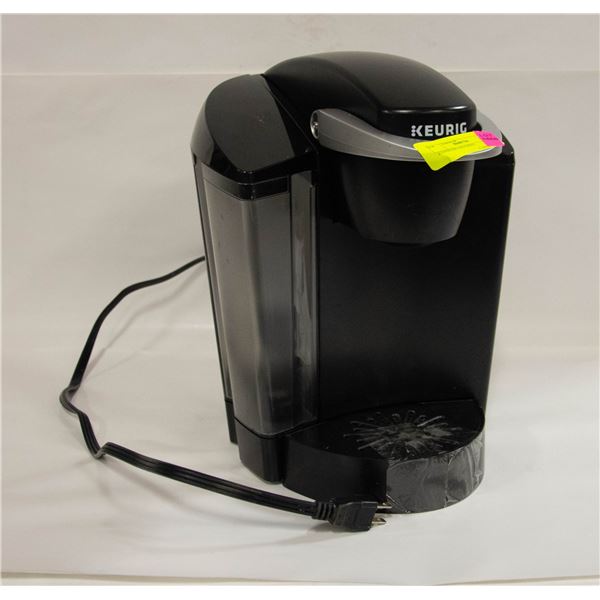 KEURIG COFFEE MACHINE
