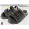 Image 1 : KIDS UGGS SLIPPERS NEW SIZE 3 PRICE TAG OF $90