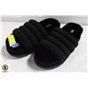 Image 1 : NEW LADIES UGGS PUFT SLIDE SIZE 8 PRICE TAGGED AT
