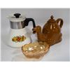 Image 1 : TEAPOTS + CHALET GLASS DISH