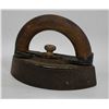 Image 1 : SAD IRON WITH HANDLE.
