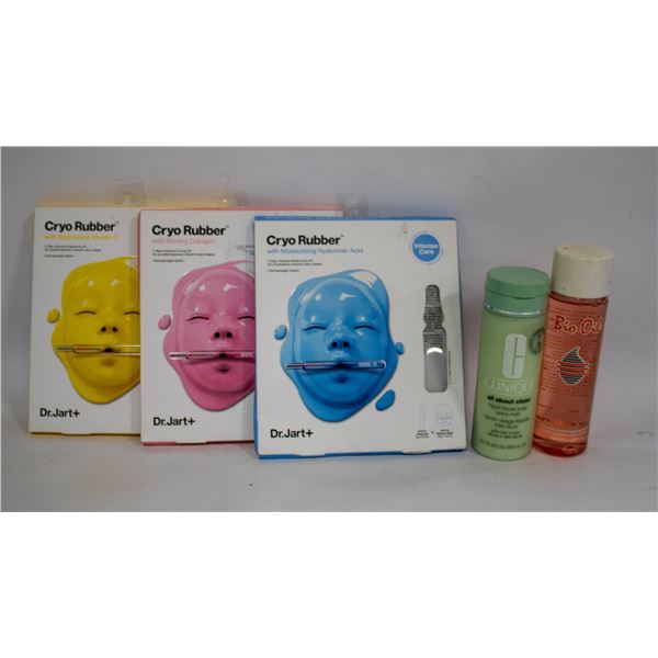 FLAT WITH 3 CRYO RUBBER FACIAL PRODUCTS PLUS