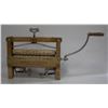 Image 1 : ANTIQUE LAUNDRY WRINGER