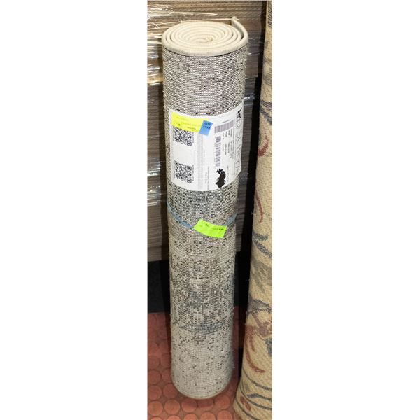 AREA RUG 2FT 7 INCHES X 7FT 3 INCHES