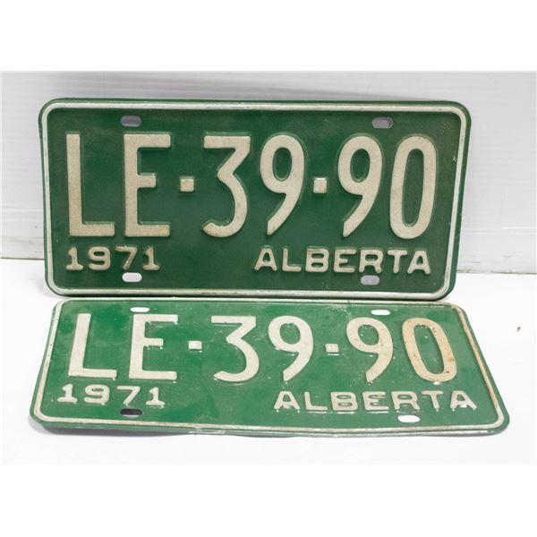 1971 LICENSE PLATES SET OF 2