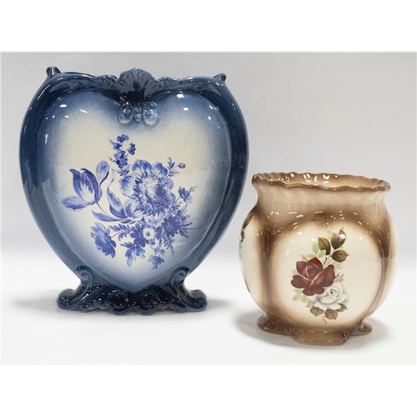 LOT OF 2 VINTAGE CERAMIC VASES