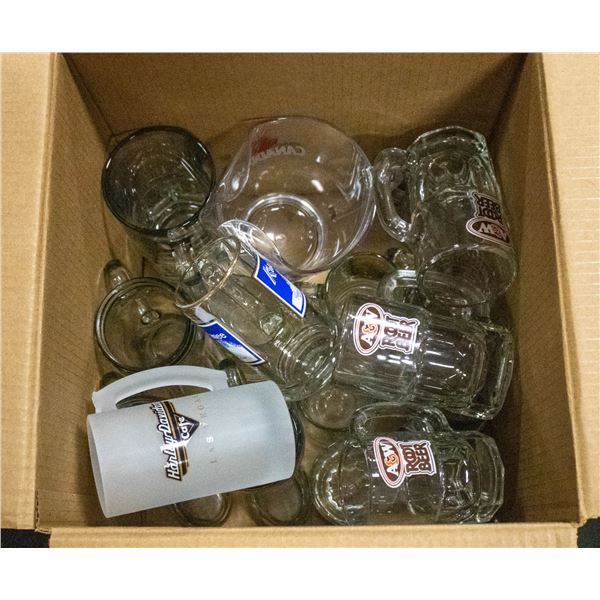 BOX OF BEER GLASSES - 16 BEER MUGS & 1X BEER