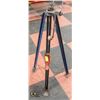 Image 1 : ADJUSTABLE SPECIALTY TRIPOD